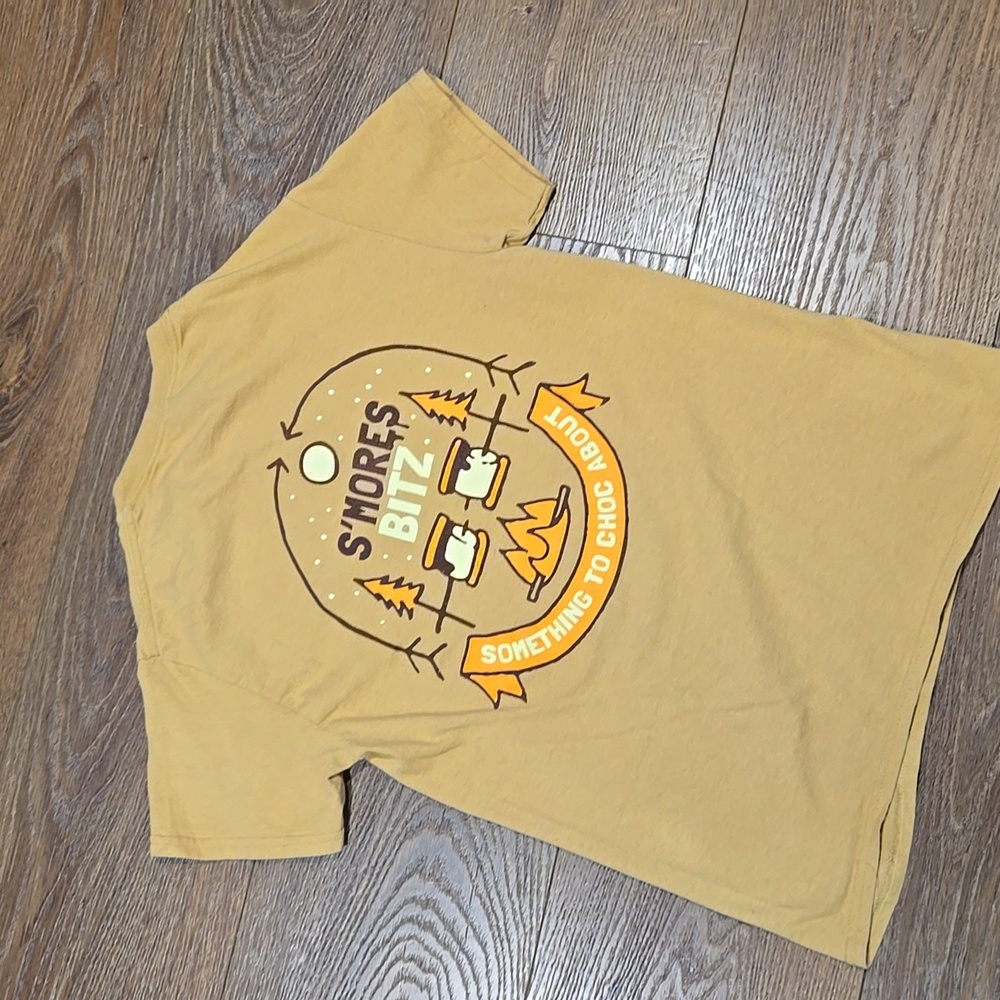 GILDAN WETZEL'S PRETZELS grsphic tshirt.. #6725